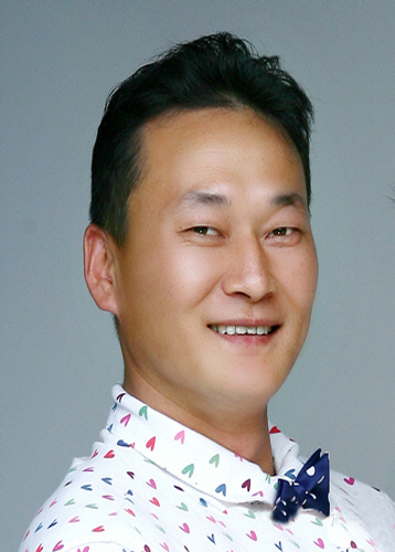 SanMaRuGil's profile picture. _이것 또한 지나가리라_솔로몬의 지혜로운 답이지요,, 아무리 큰 성공이나 좋은 일도 순간이고 견디기 힘든 절망 또한 영원히 계속되지 않습니다^_^ ♤♠♤무역업, Syndicatin, 경제, 육아, 웃자^^플픽은 큰애기 복덩이랑 저랑 오며가며^^