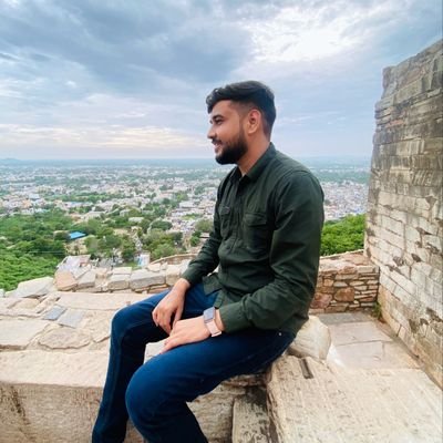 KunwarHarshal's profile picture. एक बार जान लोगे तो फिर मेरे लिए जॉन भी दे दोगे।😎