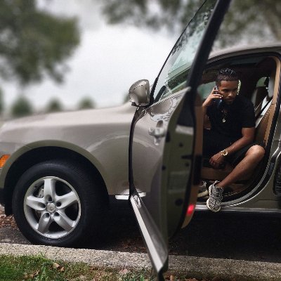 Foreignboylouie's profile picture. Artist
Willing 2 Risk It All..
https://t.co/EANVe2F426…