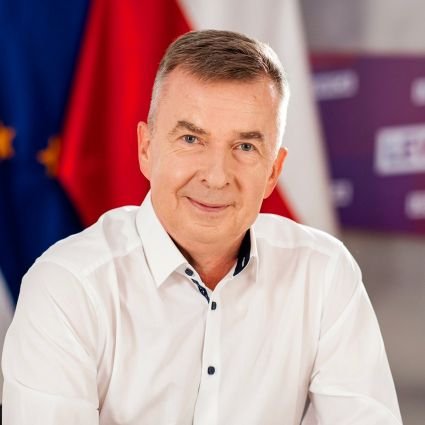 Szczecinianin, społecznik, poseł, samorządowiec. Minister Nauki w latach 2023-2025. Nowa Lewica.