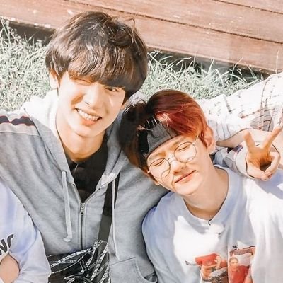 INFJ
𝗘𝗫𝗢_𝗟
ot12
just a little stracherry;)
chanbaek Believer '.ㅅ'
🌼🏳️‍🌈