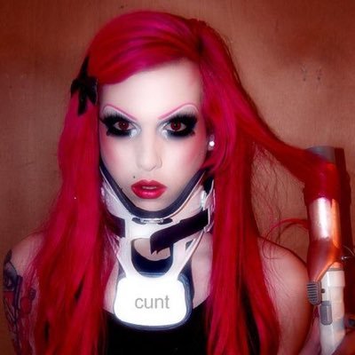 moteikon's profile picture. Fashion Designer 🩷💎💎💎💎💎💎💎💎💎💎💎💎💎☘️🐯