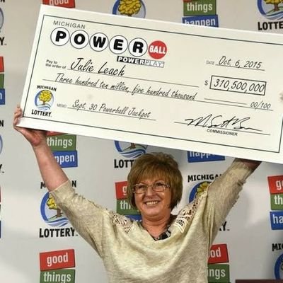Am the lucky woman Mrs Julie Leach the powerball lottery Winner given out money to help the need and the poor