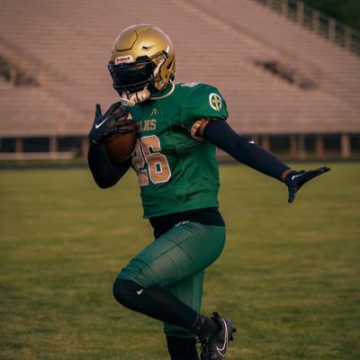 5’10 195 lb Varsity RB/LB Boylan ‘24 🩸4.2 GPA | NIC 10 Scholar Athlete | 4.5 40 | 10.9 100m | Email: donavanhanz3@icloud.com