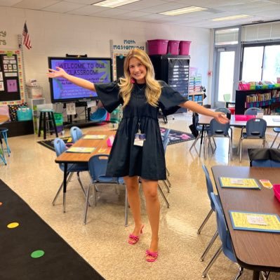 🎉 Sedge Garden ES - First Grade! ⭐️ 19-20 WCPSS Diane Kent-Parker First-Year Teacher of the Year 💜 Formerly known as Ms. Giddings 💜