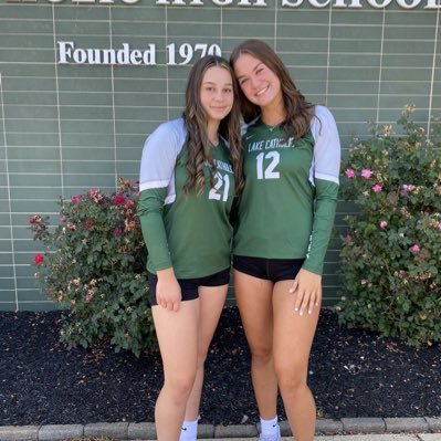 Maverick 17 National Volleyball #21 : L:DS:OH Lake Catholic ‘24 : #20 : 4.0 GPA @Niagaravb ‘28