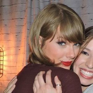 soitttgoes's profile picture. somos yo y so it goes contra el mundo