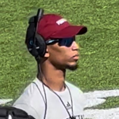 Chadron State Cornerbacks Coach & Creative Director | NCAA Division II | NC A&T Graduate | @CSCFootball | recruits fill out the form below | IG: @blizzyblake55