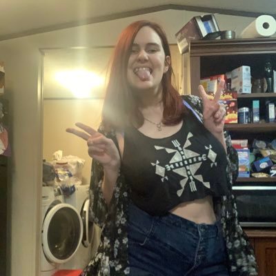 Chey_Mar1e's profile picture. think thighs and bright eyes