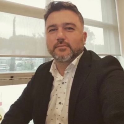 UlasReyiz1912's profile picture. Yapmasak bile yaptı derler o yüzden yapacağız