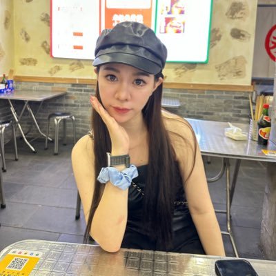 xintong0404's profile picture. 