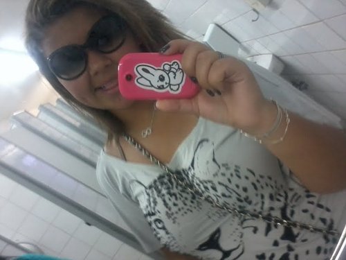 Irmã da @JanaSoouuza, 16 anos, Estudante, Meiga, Carinhosa, Ciumenta,   , Aquario, I love Baile Funk ♥ ,  , quer saber mais ? Follow - me !