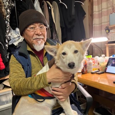 妻と犬と3人で細々と暮らしてます。年金受給者。片麻痺。コロナ茶番に皆さん気付いて！ウイルスは存在しない！ゴリパラ見聞録キッズ！言葉使い悪い垢、他人の批判垢は即ブロ🙇‍♂️釣りはエギング、かご釣り、フカセ、ライトルアーなどなど！妻の協力得て楽しんでます！無言フォロー相互フォローOK‼️