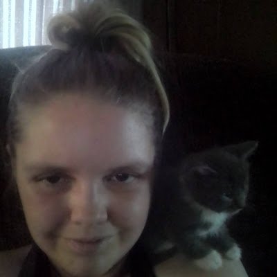 HolleyR's profile picture. 
