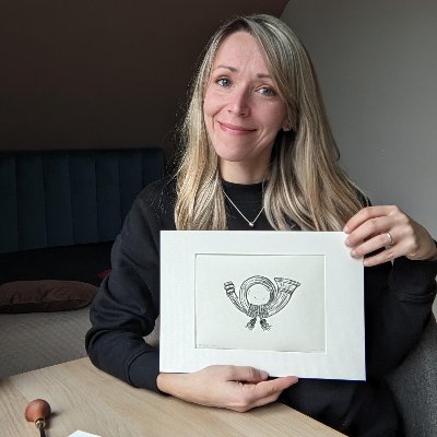 Printmaker focusing on #linocut — original wall art made with care in small batches and handprinted for a unique touch