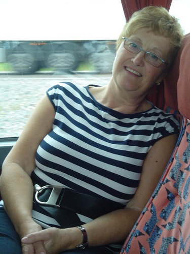 Ben 70, met pensioen,mama van 3 kinderen en oma van 5 lieve schatten! Hobby's: lezen, schrijven, reizen en koken