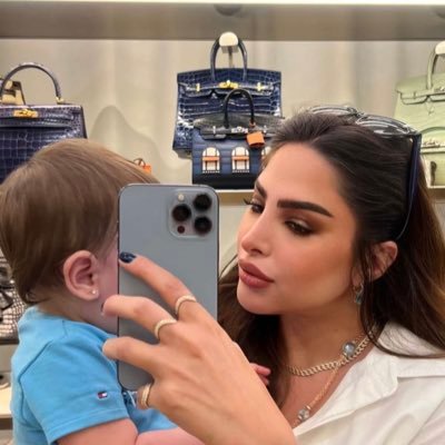 n_ooney's profile picture. مانخلق في قلبي حب كثر حبي لكI❤️N💍