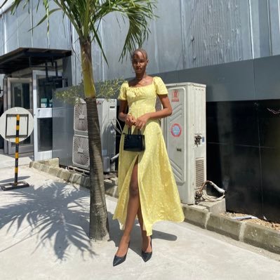 🧑🦲Bald Girl. Fashion Model. UX Designer. Cosmetologist