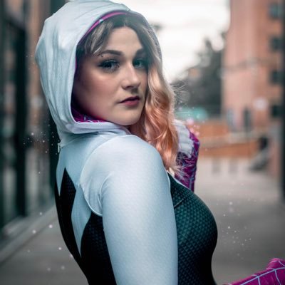 Cosplayer / Content creator #TeamLead for @SpiderVerseCos // Affiliate for @sneakenergy