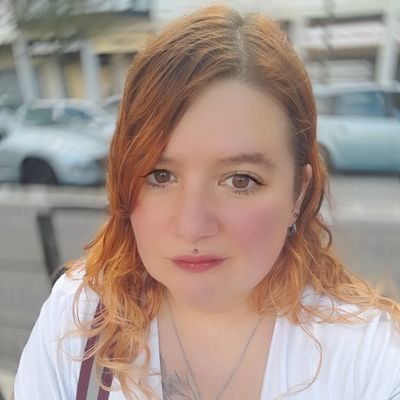 Artemis_Diane's profile picture. geekette, french girl