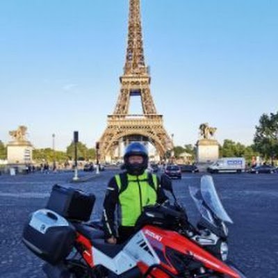 leonvanstrien's profile picture. 