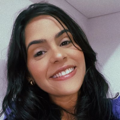 difícil ser princesa e não ter um dia que minha coroa não caia.