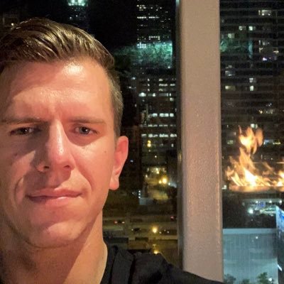 lindell_max's profile picture. 📍Chicago.  Kellogg Alumni. Med Tech