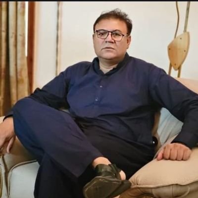 Hi, I'm a working journalist for the last more than 30 years. Worked almost all the English dailies in pakistan and abroad. follow back guaranteed ..