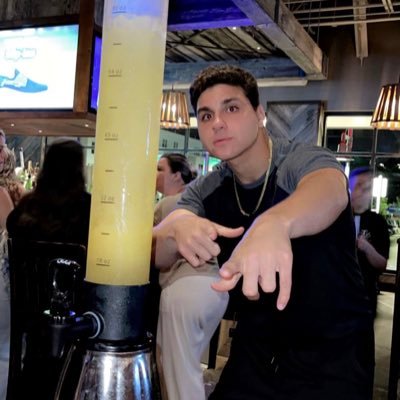 _yousefhassan's profile picture. Woo