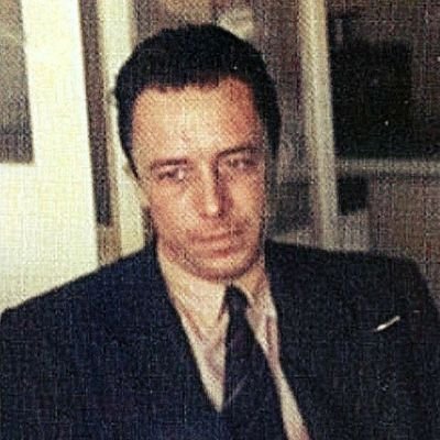 ( 22/50 ) me protéger des loups, moi qui n'en compte que des amis.
