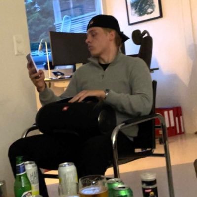 august_simo04's profile picture. 