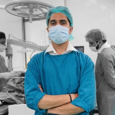 namsurihhatum's profile picture. 🇵🇰🇵🇸🏴     

👨‍⚕️🩺MS-5 || BKMC26                                    

For Allah,country and survival