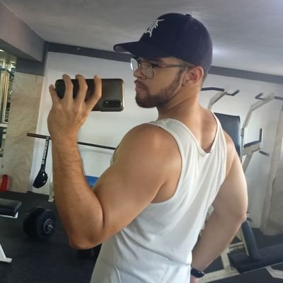 Ricperzdev's profile picture. Engineer 📚 | Full stack developer 💻 | Gymrat 💪🏻
Developer behing @Trait_Wars