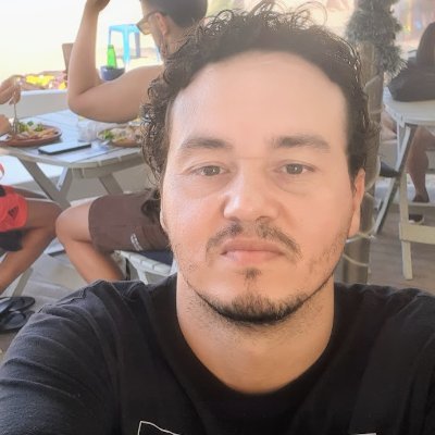 lucasfrct1's profile picture. Arquiteto de Soluções, apaixonado por tecnologia, arte, música e inovação.