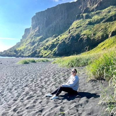 ginnlawrence's profile picture. @DraftKings social squad | Probably watching Jeopardy! or baseball