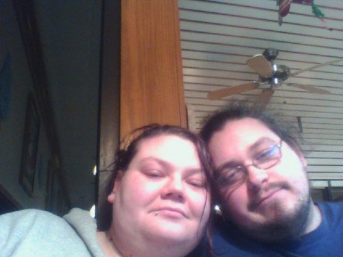My Name is Cassandra i'm 25 years old and I live in Perrysburg Ohio with the Love of my Life Tylor Heckman. We are getting married April 20, 2012. Life is grand