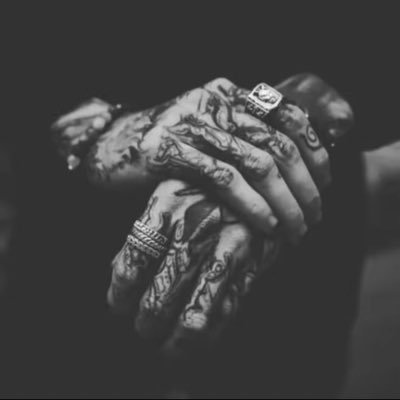 candiikissed's profile picture. Yes, this is a verified account. ✌️