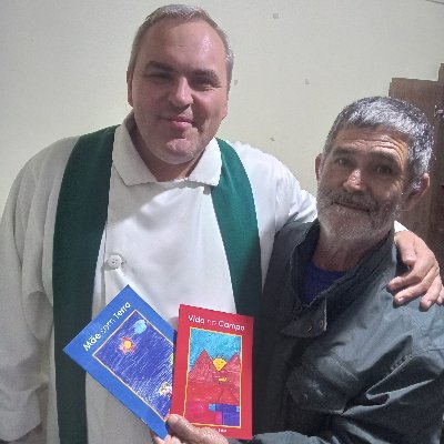 morador de rua poeta orfão de pai e mãe sem esperança no amanha busca uma solução para o hoje desempregado vivendo a vida #lula livre