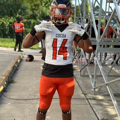 @EasternFlorida Early College Student-Athlete, 3.7 GPA, ‘25 LB/TE 6’1 190lbs @CocoaFootball NCAA#2205564830, xay5chap@gmail.com, HC @Cocoa_Schneider