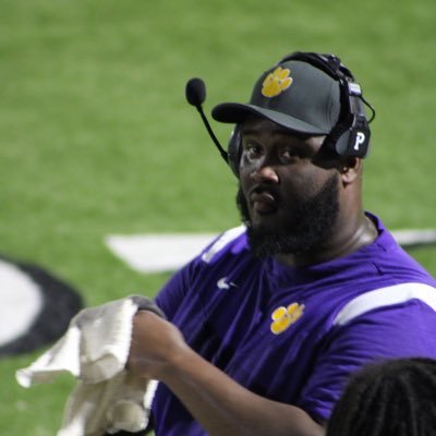Defensive Coordinator/Defensive Line Coach | “Striving for excellence within the team.”#EverythingMatters