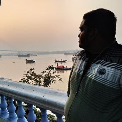 3rd year CSE at SNU | Unseasoned Gamer | Seasoned Overthinker and Introvert | Flutter and MERN Enthusiast | Freelancer at Fiverr & Upwork | Aur kitna add karu??