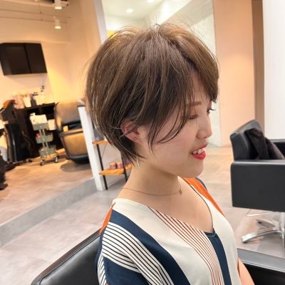 #劇団ミリー の主宰・演出・翻訳(@milis_milis_)🎩 /介護福祉士→セルフホワイトニングサロン #ホワイトミー staff🦷 /美容・メイク好き/明治大学演劇学専攻卒/元明治大学シェイクスピアプロジェクト(MSP)翻訳部リーダー・衣裳部