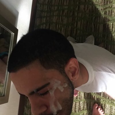 imsourcandy7's profile picture. So sweet, then I get a little angry. 뜻밖의 표정 하나에 넌 당황하겠지 이상적이란 말들로 날 포장한 건