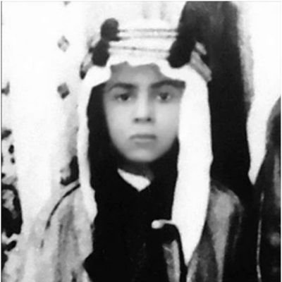 الكل منا فيه خليط من الخير والشر
ولكن دوم عود  نفسك على ان الخير دوم ينتصر على الشر اللي في داخلك