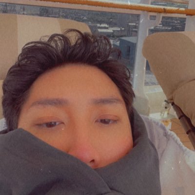 friends/cool people focused account