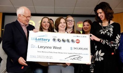 I am Lerynne West 51 Year Old Iowa helping my followers with $65,000. I am a powerball winner of $343.9 million USD and i am trying to give back to the society