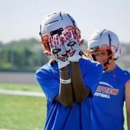 ZahmuriLewis's profile picture. 5’11 RB/LB 190