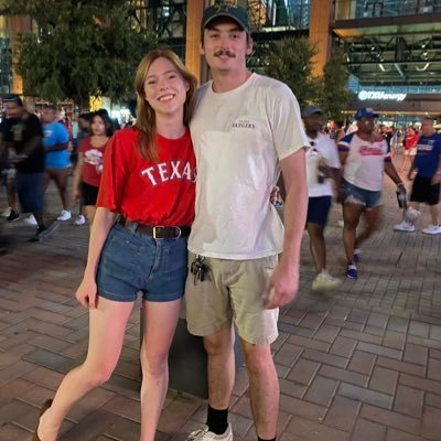 maryygolds's profile picture. 🍎