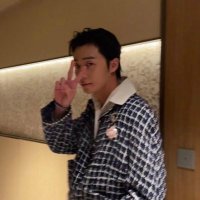 버엉 (@jjuniyaaa) 's Twitter Profile