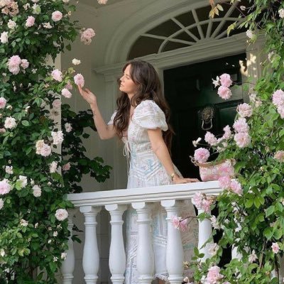 Channeling all your beloveds. || @/bauspam on Bluesky